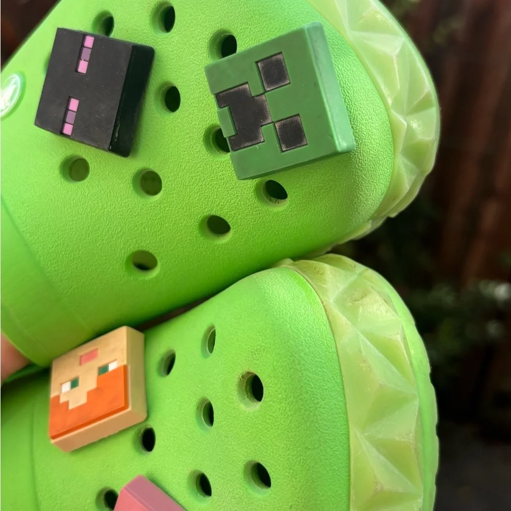 CROCS vibrant lime
